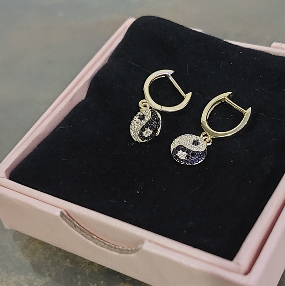 ☯️ Yin and Yang Earrings 925 Silver 18K Gold Plated - Picture 3 of 7